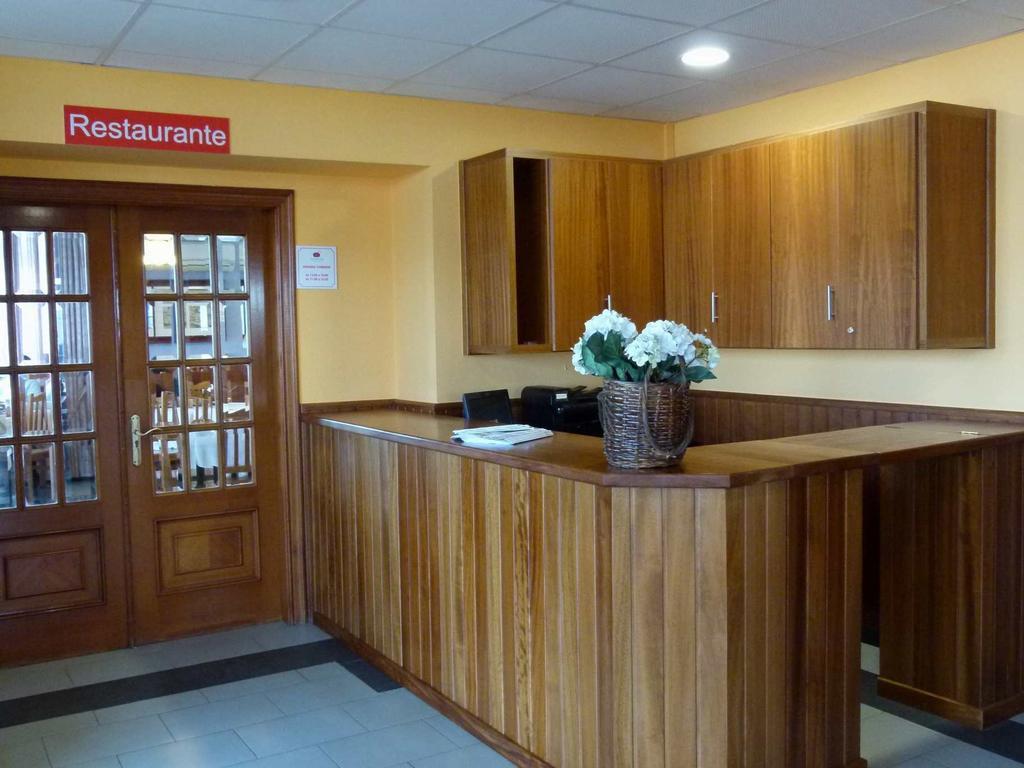 Hostal Chiquin Tapia De Casariego Exterior photo